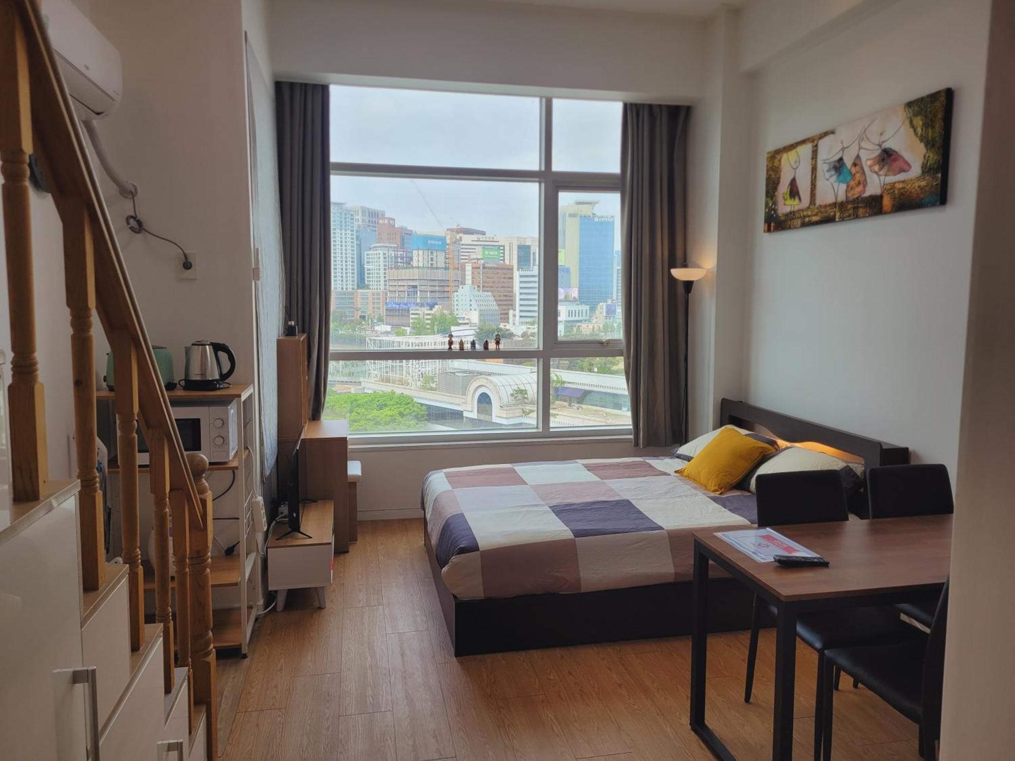Travel House Apartemen