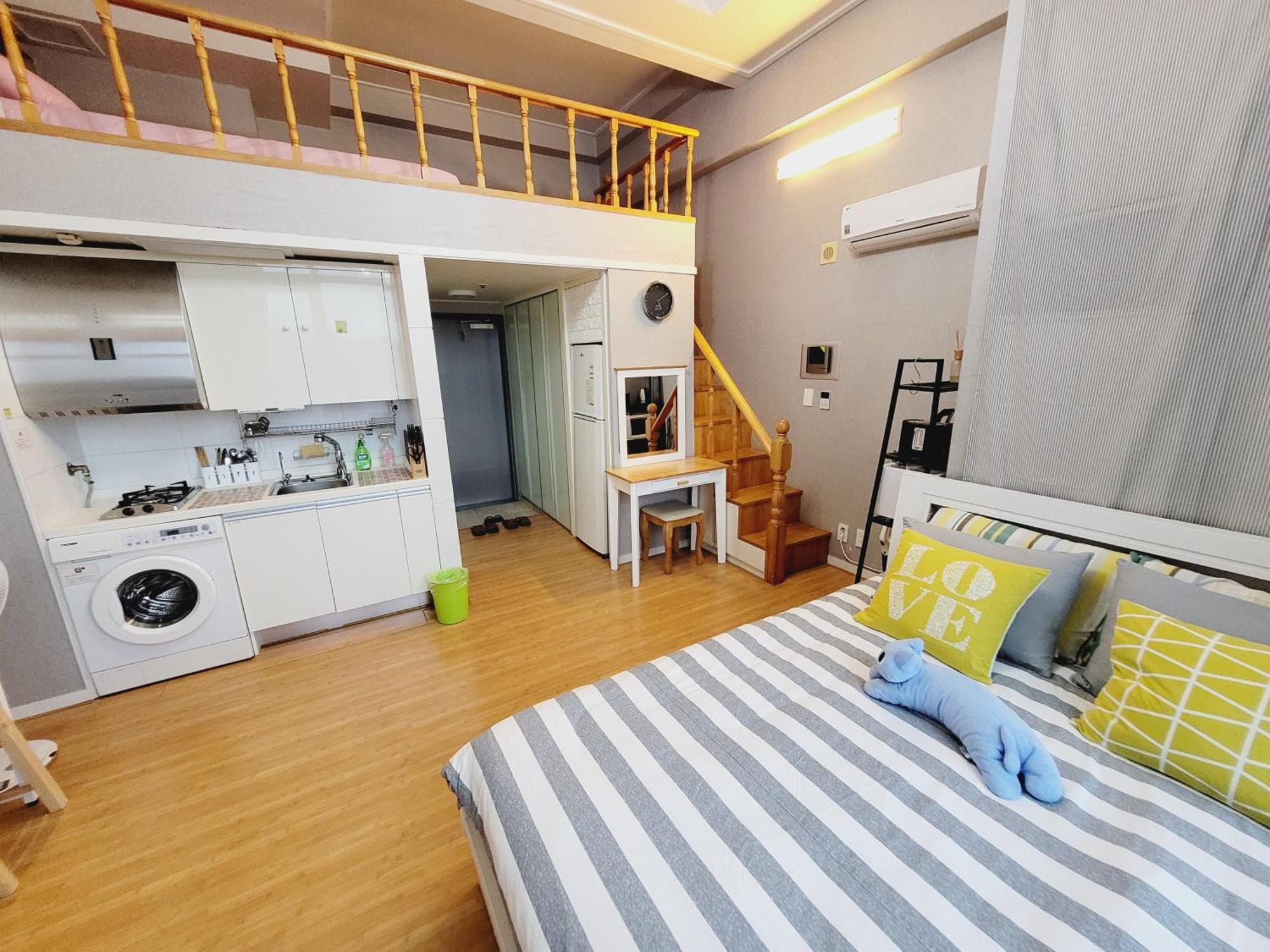 Apartemen Travel House *